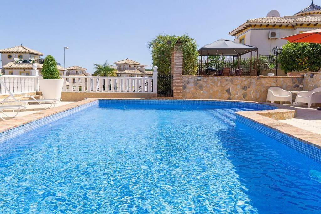Casa Lilly-Rose, A Beautiful 3 Bedroom Detached Villa A Short Walk To The Villamartin Plaza & Golf Course Luaran gambar