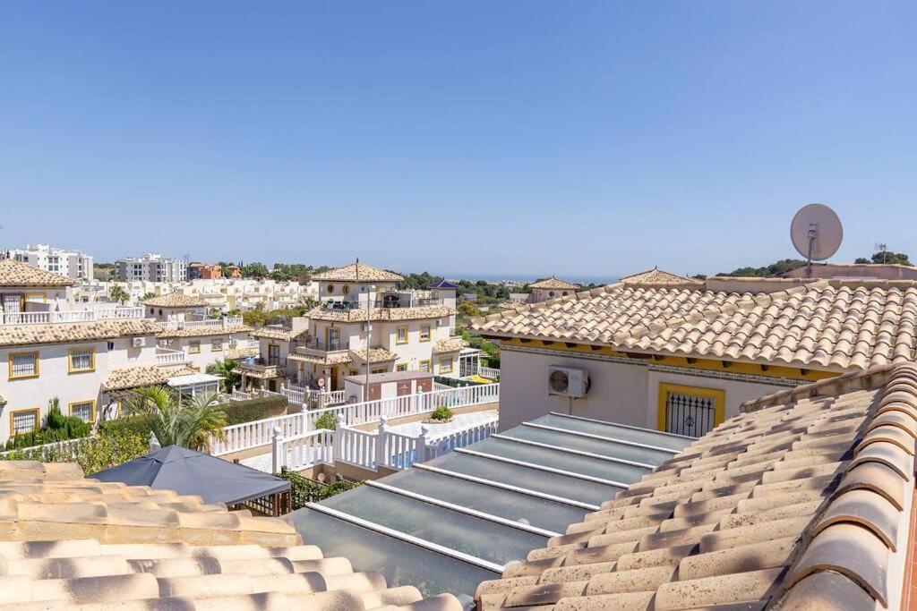 Casa Lilly-Rose, A Beautiful 3 Bedroom Detached Villa A Short Walk To The Villamartin Plaza & Golf Course Luaran gambar