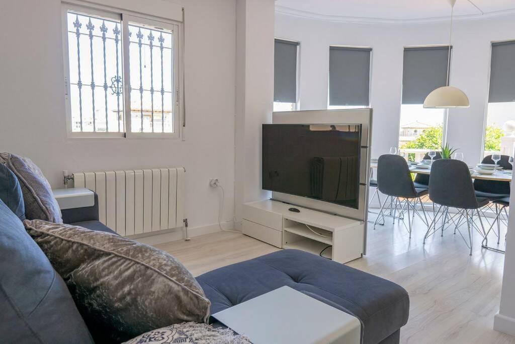 Casa Lilly-Rose, A Beautiful 3 Bedroom Detached Villa A Short Walk To The Villamartin Plaza & Golf Course Luaran gambar