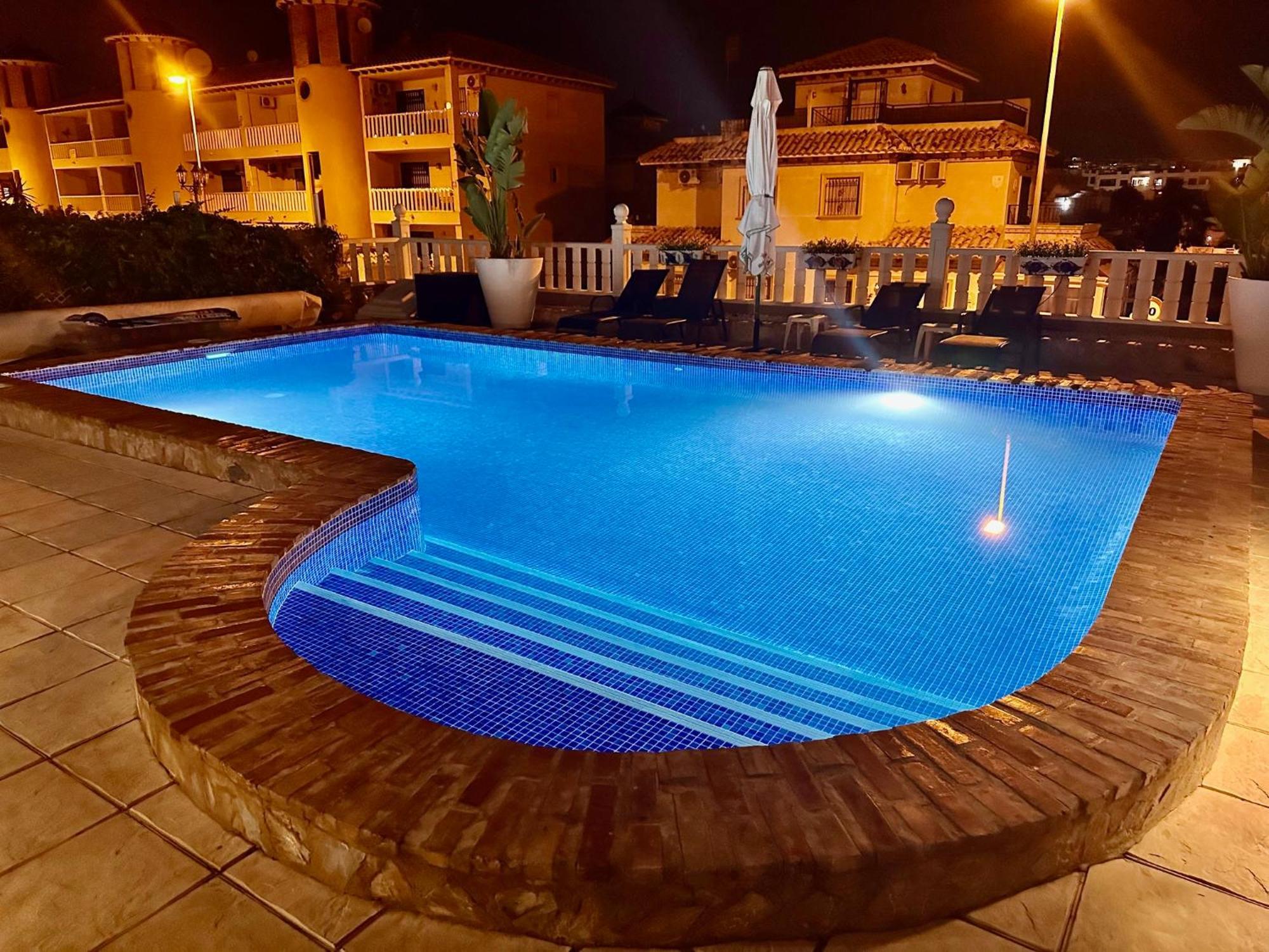 Casa Lilly-Rose, A Beautiful 3 Bedroom Detached Villa A Short Walk To The Villamartin Plaza & Golf Course Luaran gambar